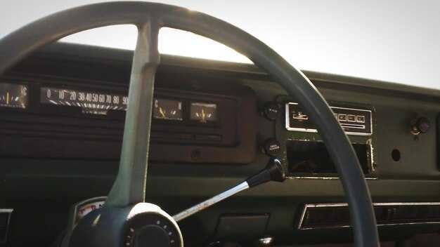 Снятие защитной крышки рулевого механизма