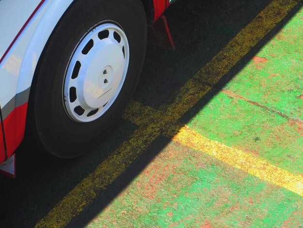 Можно ли заменять шины разного цвета?