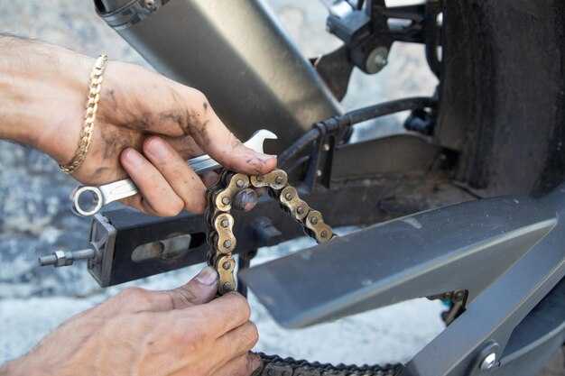 Процесс замены натяжителя цепи ГРМ