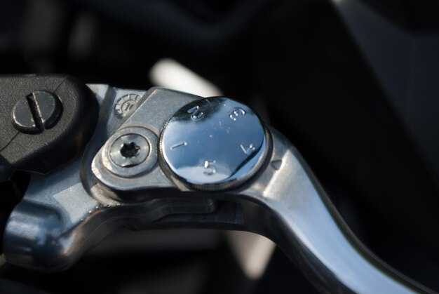 Очистка поверхности для установки новой прокладки