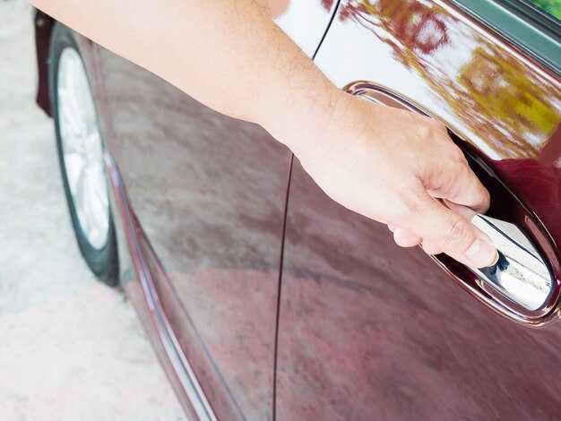 Наличие грязи и мусора в механизме