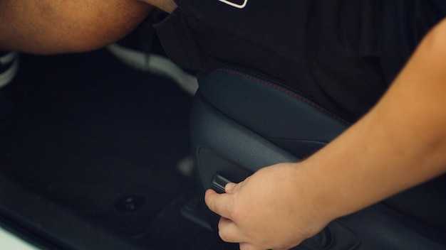 Причины замены предохранителя на кнопку багажника