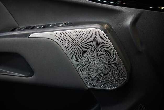 Типы колонок: коаксиальные или компонентные?