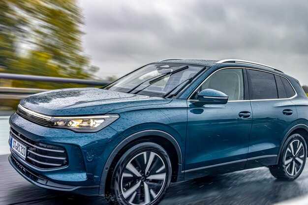 Конкуренты на рынке: кто соперничает с новым Ford