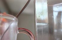 Что делать, если в бачок антифриза попала грязь или посторонние вещества?