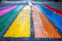 Что означают разноцветные полосы на шинах