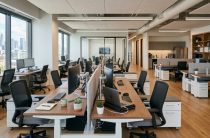 Почему старая офисная мебель снижает продуктивность и как её выгодно заменить