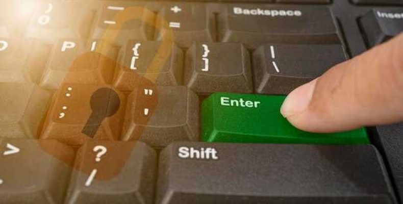 Как называется кнопка бензобака на английском языке?