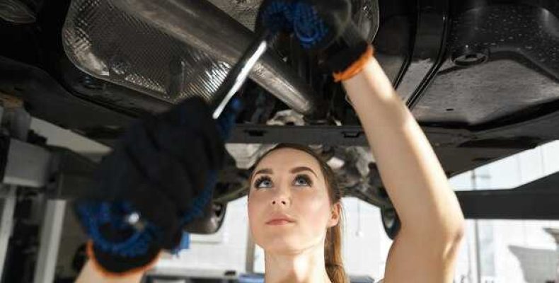 Как поменять глушитель на митсубиши лансер х