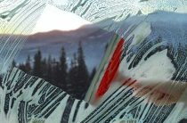 Как убрать следы дворников на лобовом стекле — эффективные методы и рекомендации