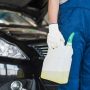 Можно ли использовать обычную воду вместо специальной жидкости для автомобилей?