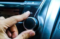 Насколько частый запуск и остановка двигателя старого автомобиля влияют на его состояние?