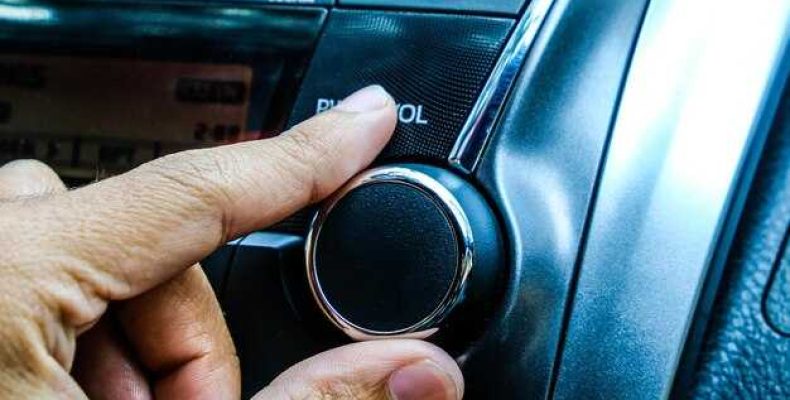 Насколько частый запуск и остановка двигателя старого автомобиля влияют на его состояние?