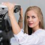 Основная функция опоры капота — зачем она нужна и как работает?