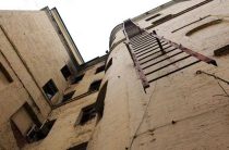 Последствия выхода из строя опорных конструкций — что нужно знать