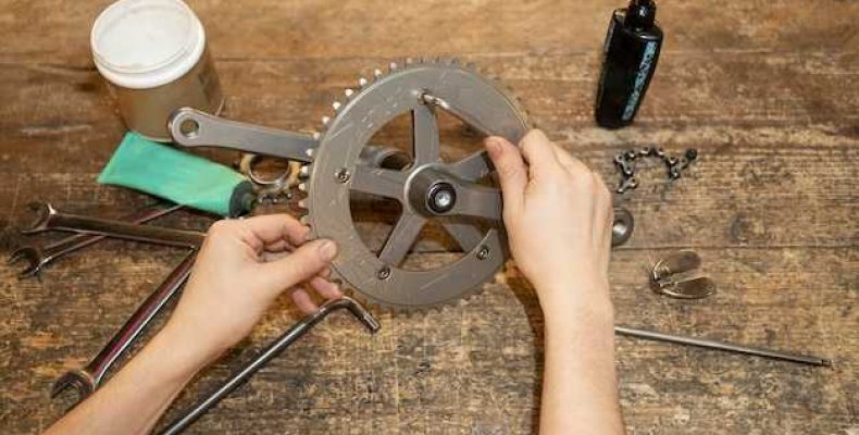 Ремонт или замена поворотного кулака — что выбрать?