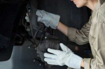 Роль смазки в работе передних амортизаторов — что нужно знать