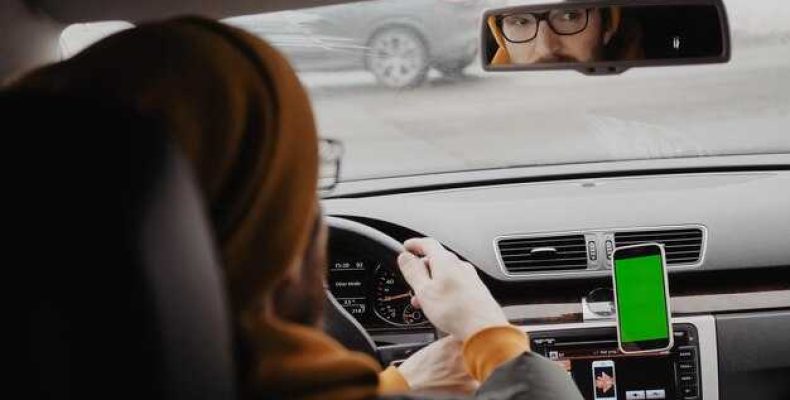 Штатный видеорегистратор мерседес мигает зеленый индикатор