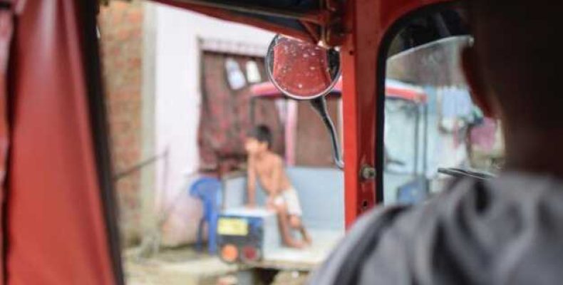 Замена лечинки уаз390995 буханка двери наружной салона